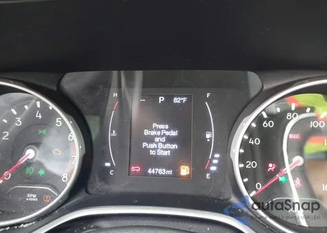 2018 Jeep Compass Latitude Fwd из США, поврежденный, VIN 3C4NJCBB7JT469190